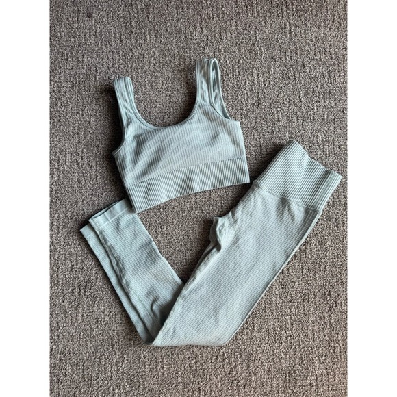 NWOT Seamless Yoga Sports Bra and Leggings Set Blue Size S - Picture 9 of 13